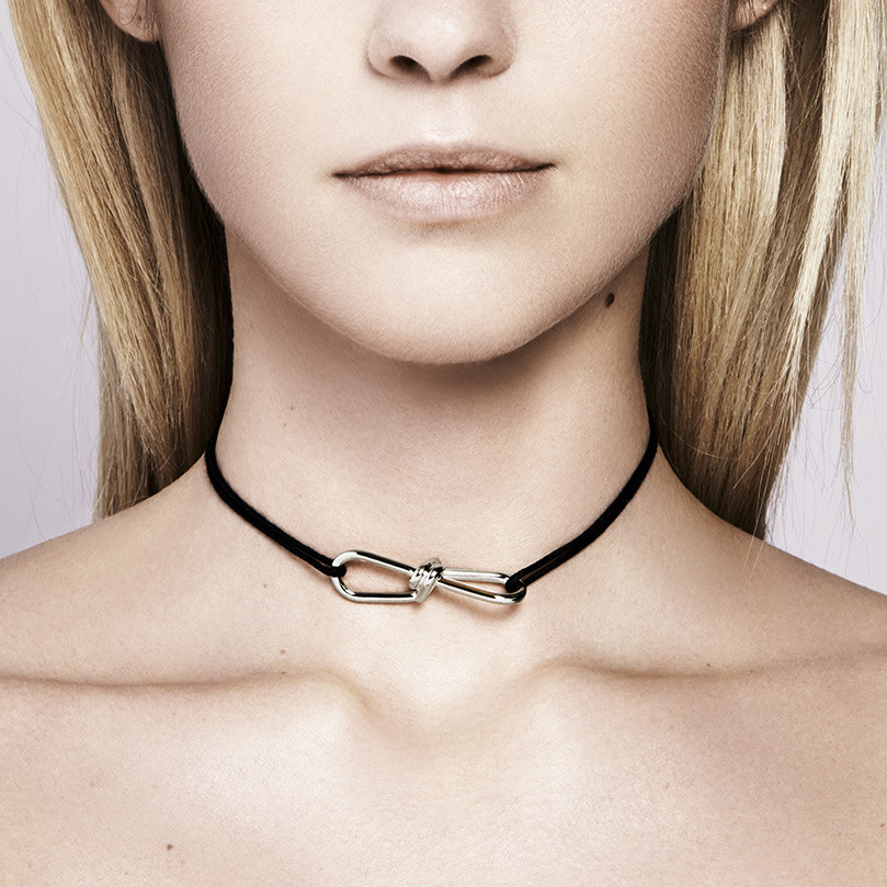 Silvertone Thin Wire Choker Necklace